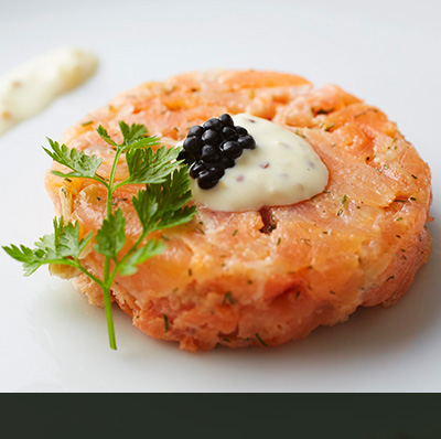 Smoked salmon tartar